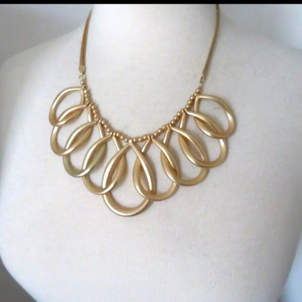 ERICA LYONS GOLD TEARDROP BIB NECKLACE 16-19" NWOT